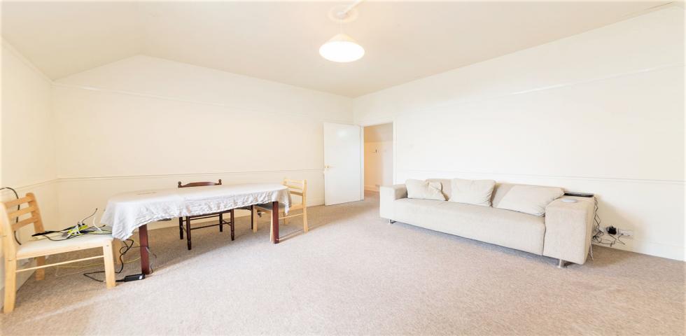 			2 Bedroom, 1 bath, 1 reception Apartment			 Strathray Gardens, SWISS COTTAGE